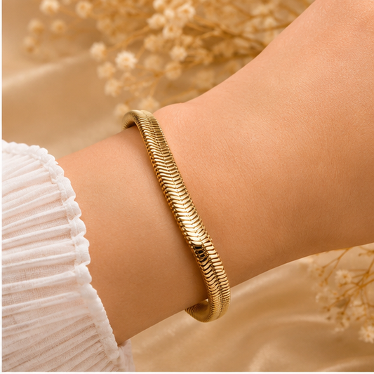 Aurelia Wave Bracelet