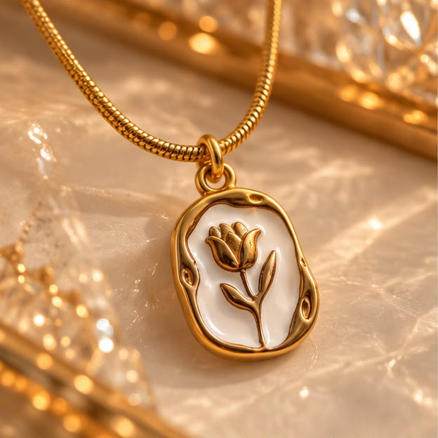 Bloom Cameo Pendant Necklace