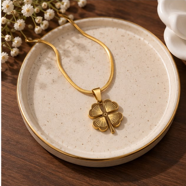 Clover Bloom Necklace