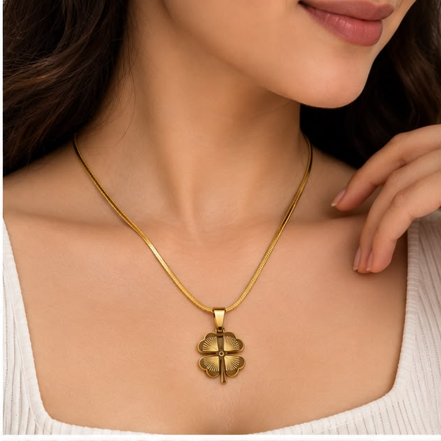 Clover Bloom Necklace