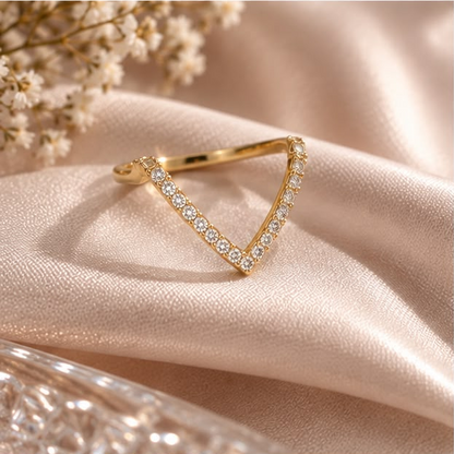 Crystal Luxe V Ring