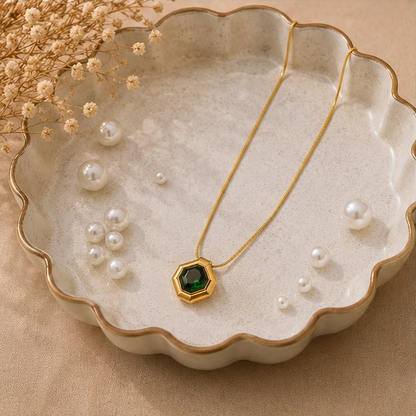 Emerland Elara Necklace