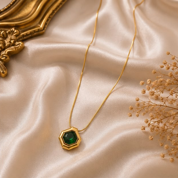 Emerland Elara Necklace