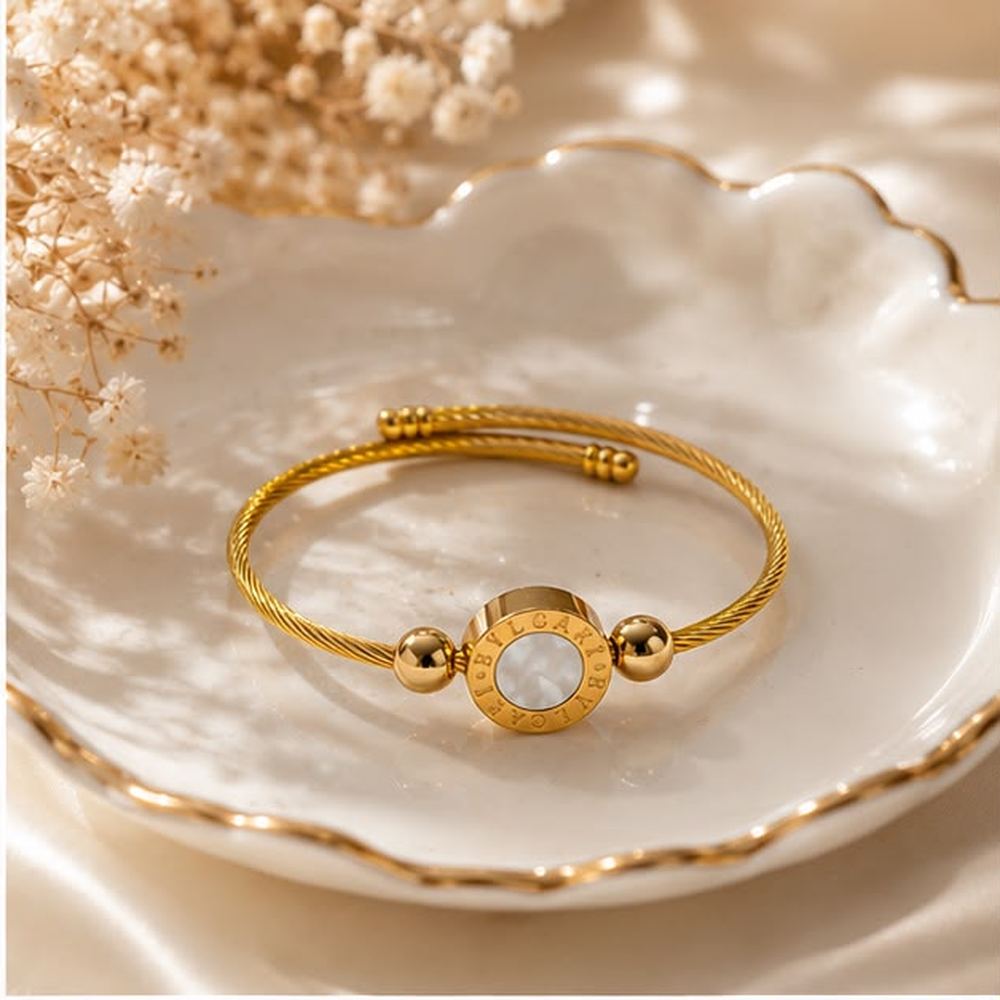 Luna Pearl Halo Bracelet