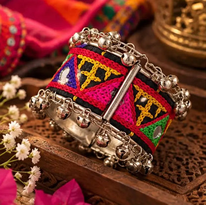 Navrang Tribal Kada