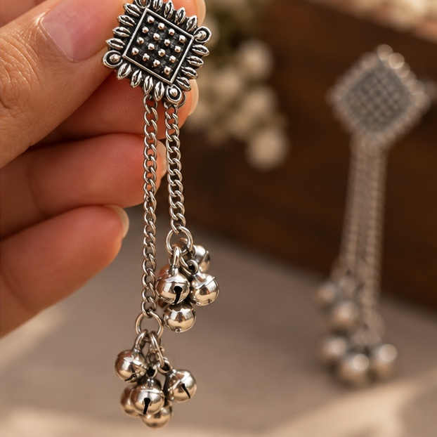 Noor Ghungroo Chain Earrings